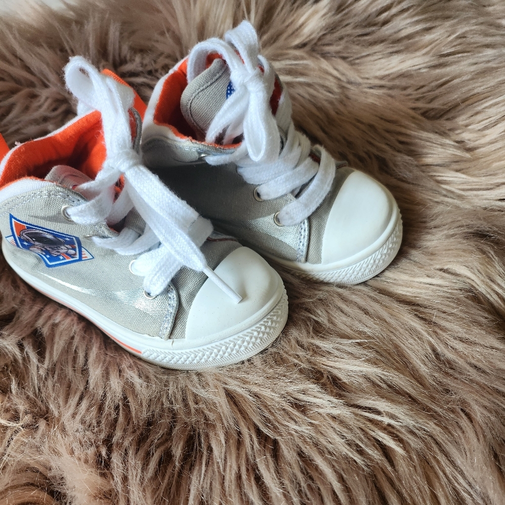 Toddler shoes